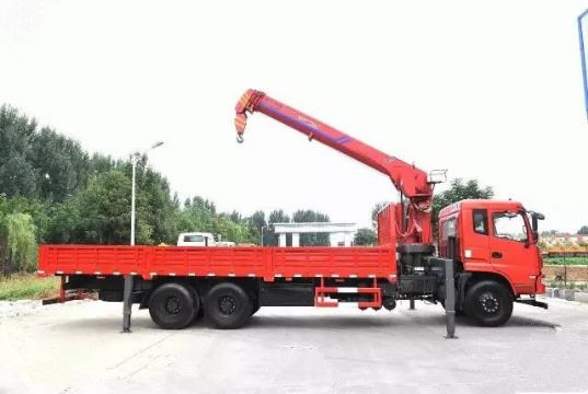 點擊查看詳細信息<br>標題：10噸東風隨車吊 閱讀次數：683