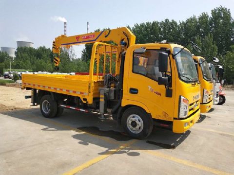 點擊查看詳細信息<br>標題：4噸唐駿隨車吊 閱讀次數：793