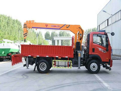 點擊查看詳細信息<br>標題：4噸重汽王牌隨車吊 閱讀次數：823