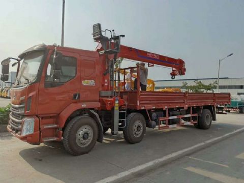點擊查看詳細信息<br>標題：柳汽前四后四隨車吊 閱讀次數：858