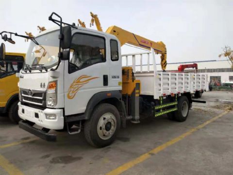 點擊查看詳細信息<br>標題：5噸重汽豪曼隨車吊 閱讀次數：1492